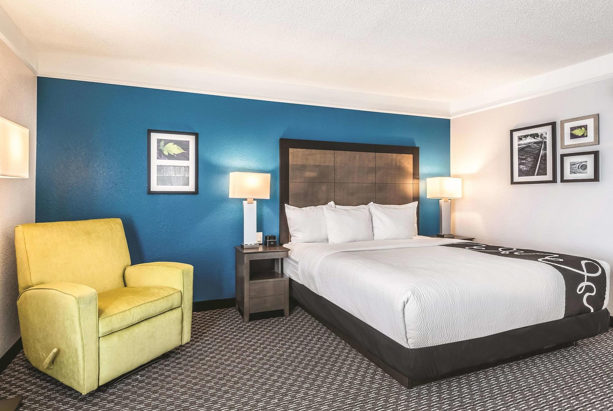 La Quinta By Wyndham Orlando Lake Mary Exterior photo