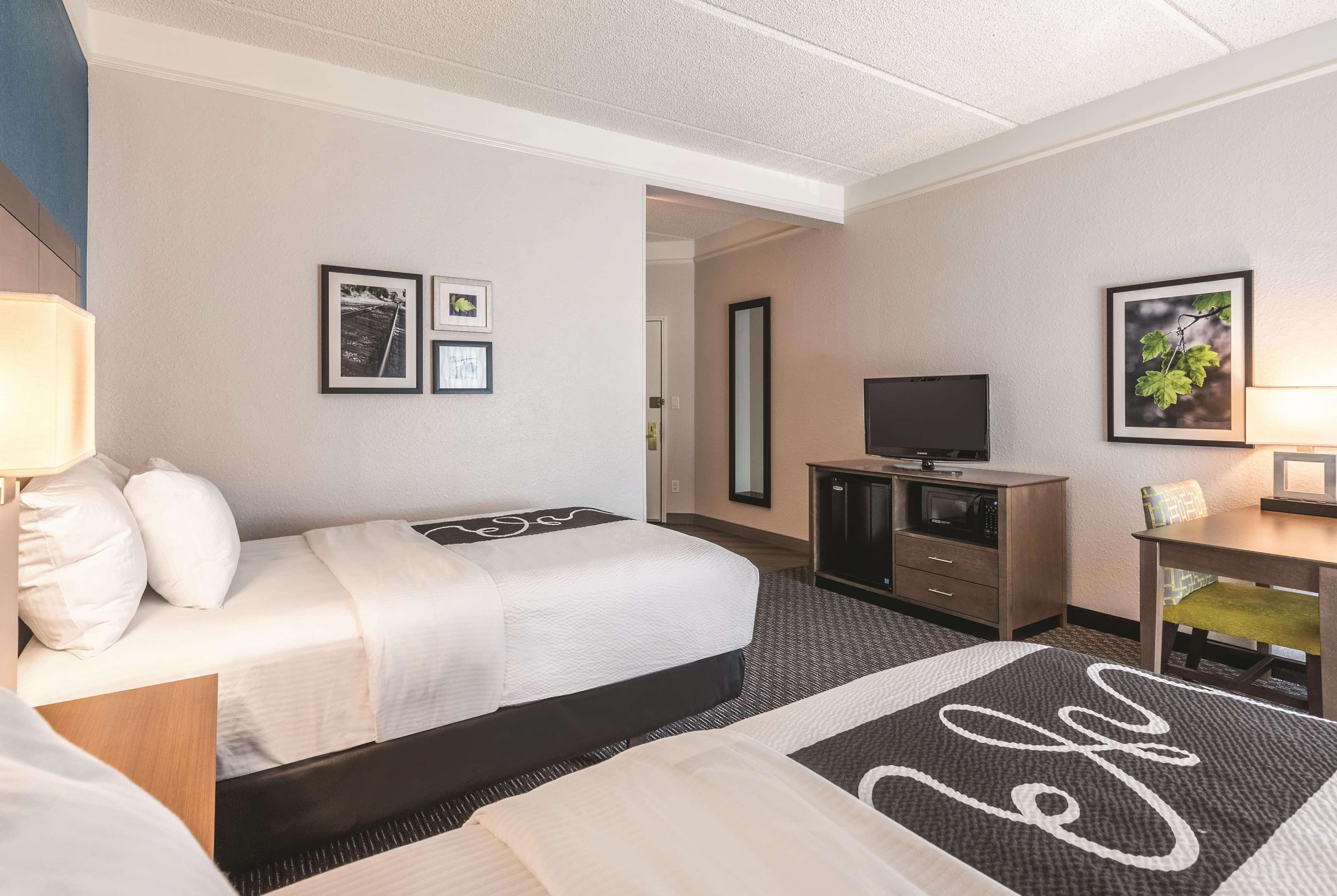 La Quinta By Wyndham Orlando Lake Mary Exterior photo