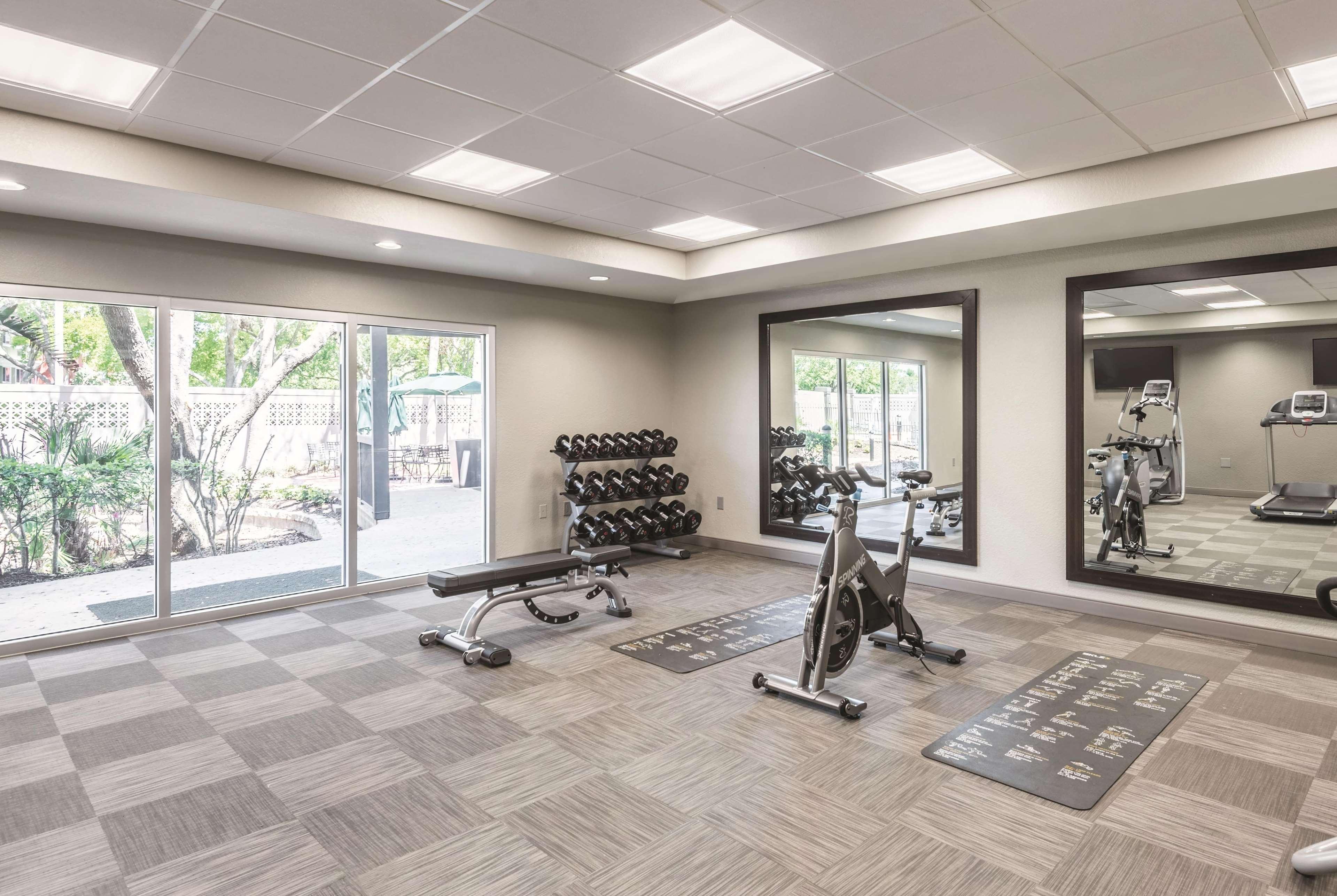 La Quinta By Wyndham Orlando Lake Mary Exterior photo